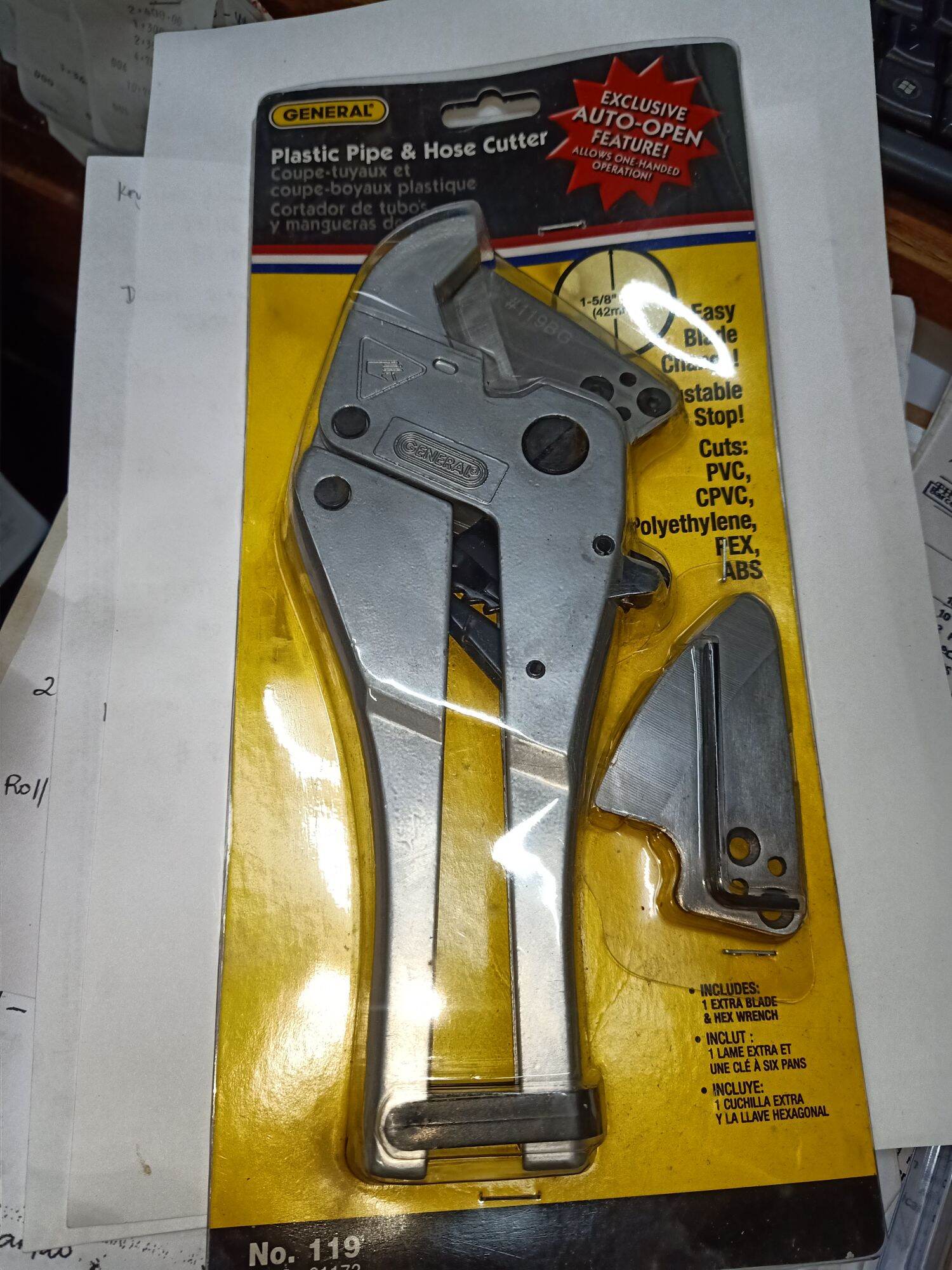 GENERAL ONE HANDED PVC PIPE & HOSE CUTTER FOR PVC ,CPV,PE,PEX,ABC TBING