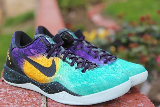 easter kobe 8s