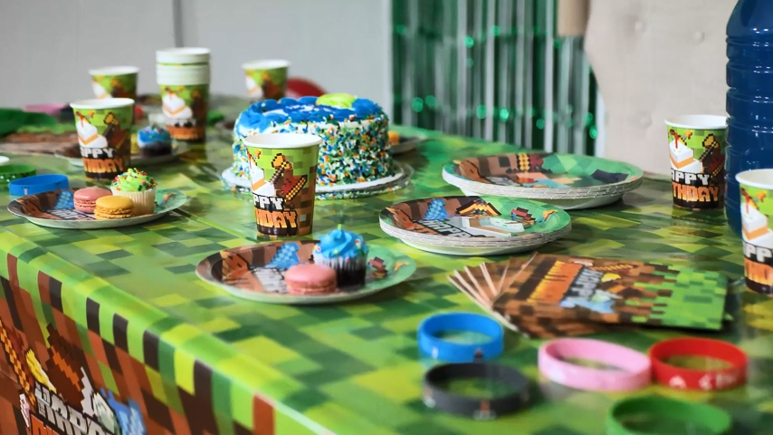 Minecraft Theme Party Decor Happy Birthday Decoration Cake Topping Latex  Balloons Loot Bag Fork Spoon Paper Cup Napkin