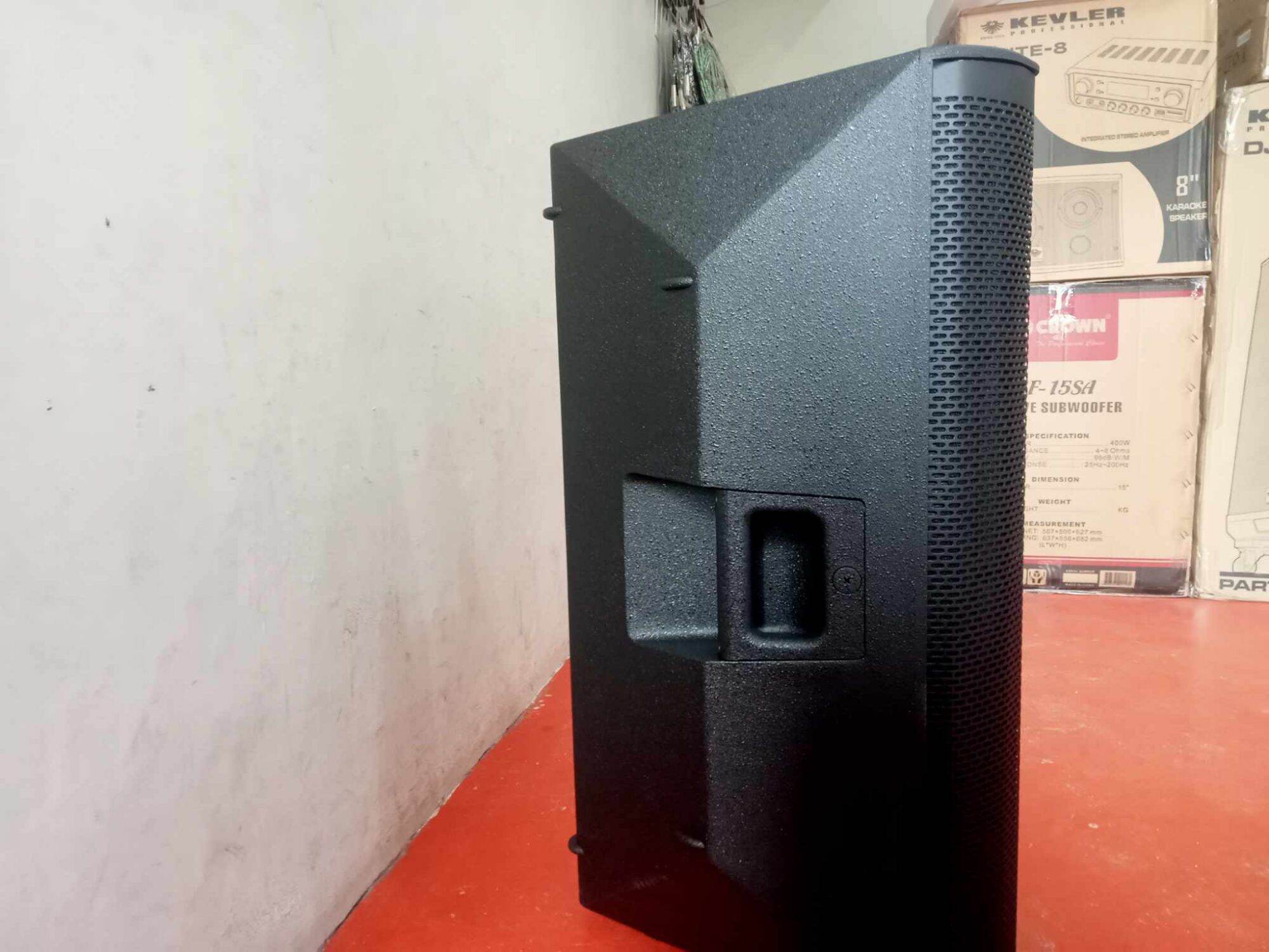 Crown PLX-15 Passive Speaker 1200 watts (1 unit only). 