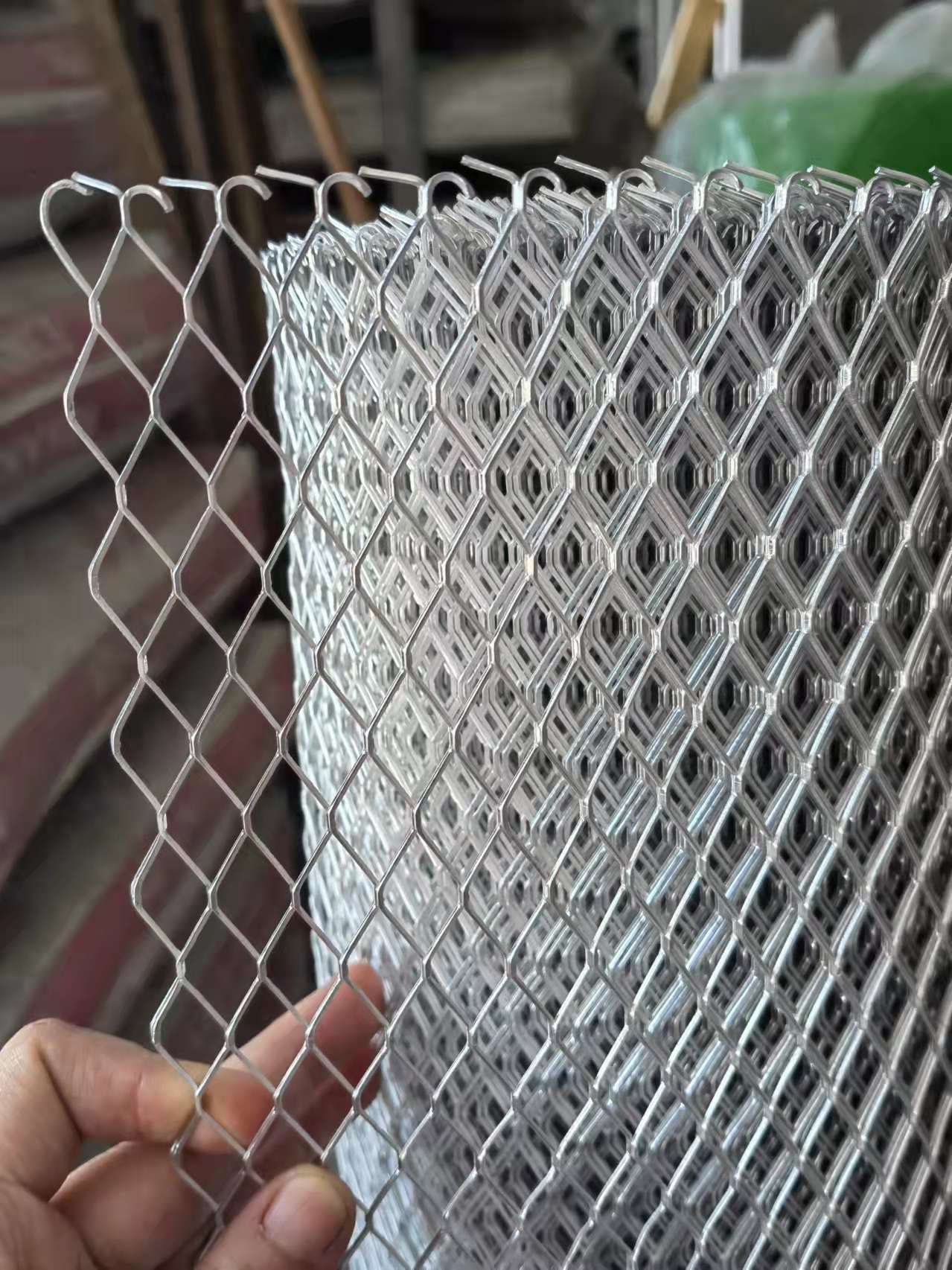 1 Roll Flower Wire Mesh Net Sturdy Iron Wire Netting Floral Supply